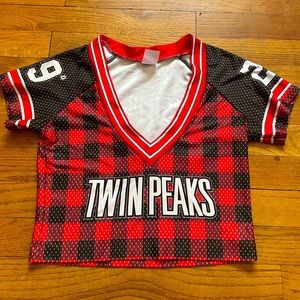 Twin peaks top (uniform)